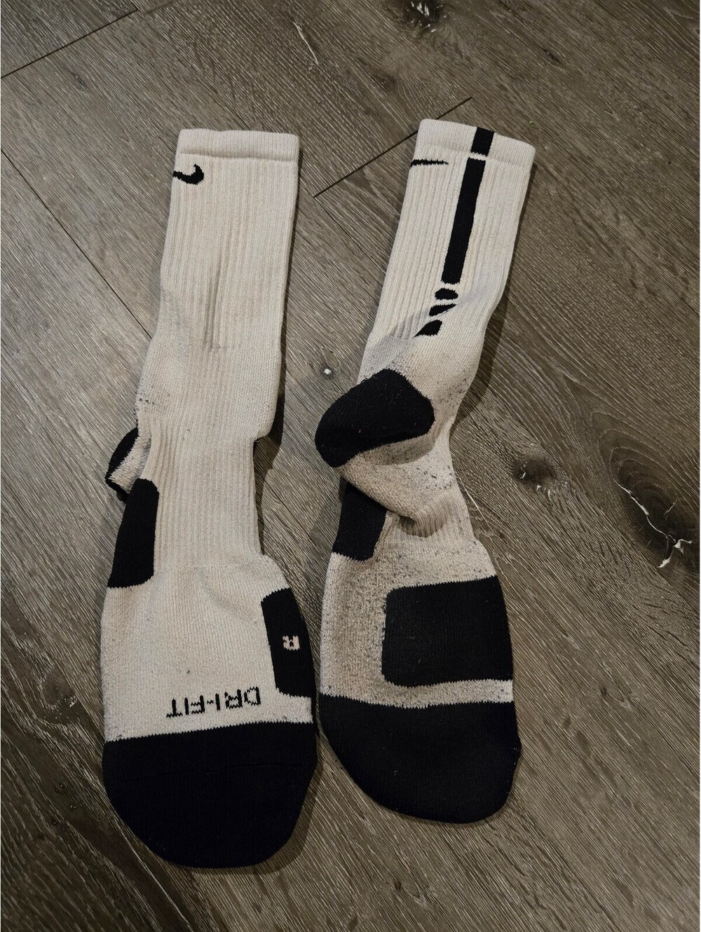 Nike Elite Dri-FIT Basketball Crew Socks White/Black Size L pre owned